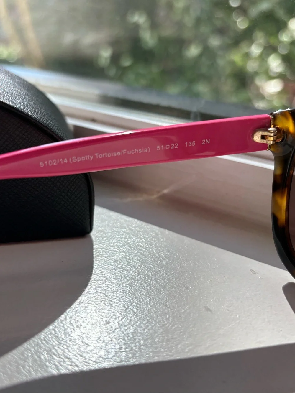 Coach Sunglasses (Spotty Tortoise/Fuchsia)